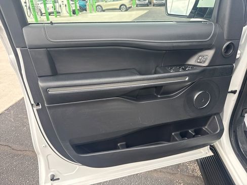 Used 2024 Ford Expedition Max XLT image 33