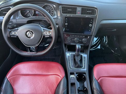 Used 2019 Volkswagen e-Golf SE w/ Driver Assistance Package image 26