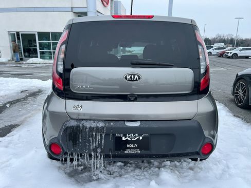 Used 2015 Kia Soul + w/ Audio Package image 4