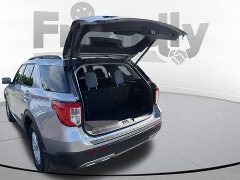 Used 2024 Ford Explorer XLT w/ Equipment Group 202A AWD/4WD image 50