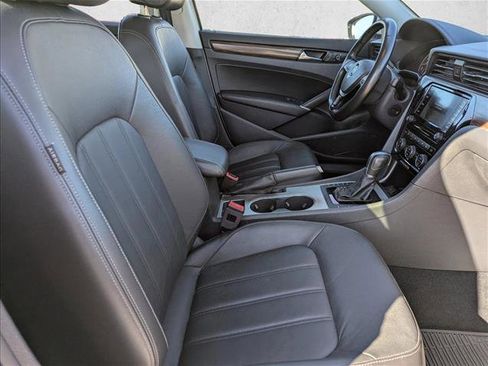 Used 2020 Volkswagen Passat 2.0T SEL image 29