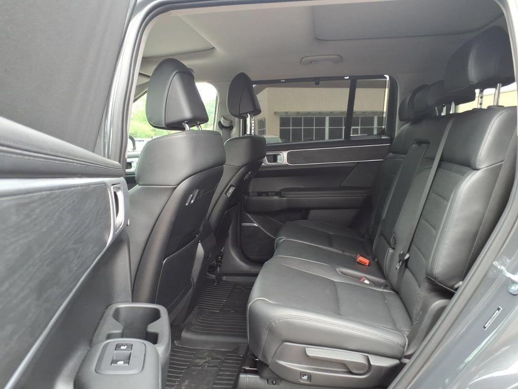 Certified 2026 Hyundai Santa Fe Limited AWD/4WD image 11
