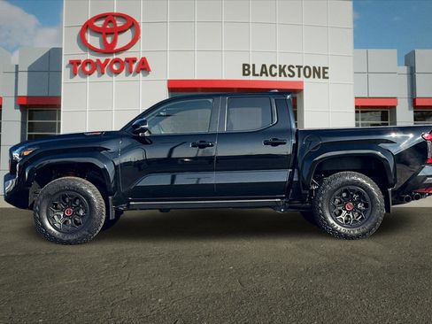 Used 2024 Toyota Tacoma TRD Pro image 6