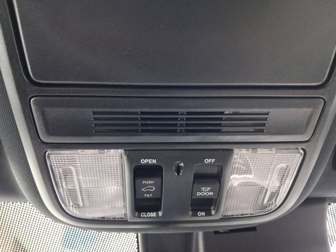 Used 2023 Honda Passport TrailSport image 30