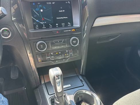 Used 2017 Ford Explorer XLT w/ Equipment Group 201A image 21