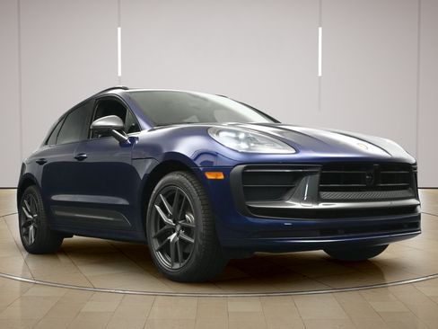 New 2026 Porsche Macan AWD/4WD image 28