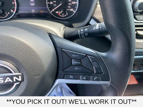 Used 2025 Nissan Altima 2.5 SV FWD image 17