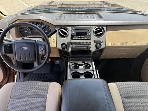 Used 2011 Ford F350 XLT w/ XLT Premium Pkg AWD/4WD image 24