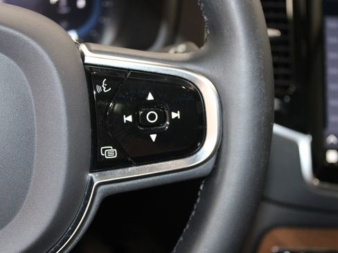 Used 2023 Volvo XC90 B5 Plus image 41