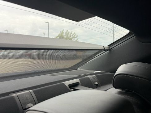 Used 2019 Mercedes-Benz S 560 4MATIC Sedan image 37
