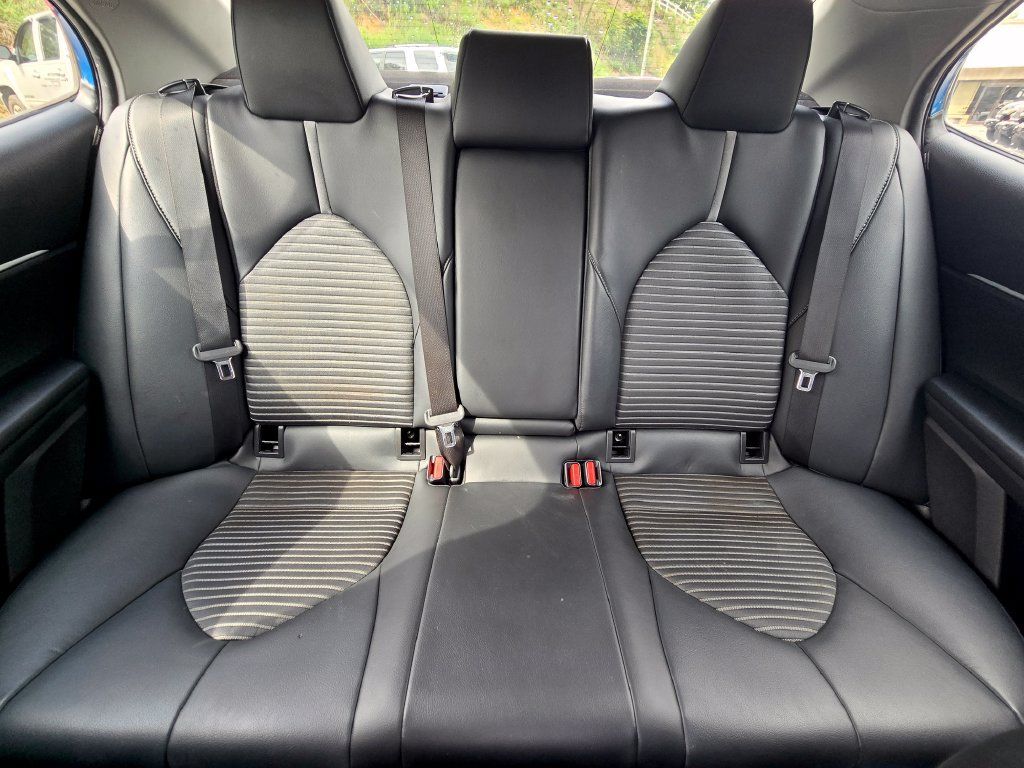 Used 2020 Toyota Camry SE FWD image 44