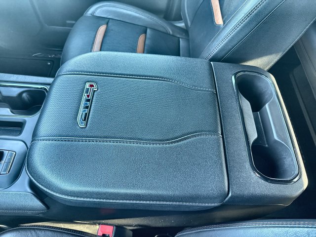 Used 2025 GMC Sierra 3500 AT4 w/ AT4 Premium Plus Package AWD/4WD image 20