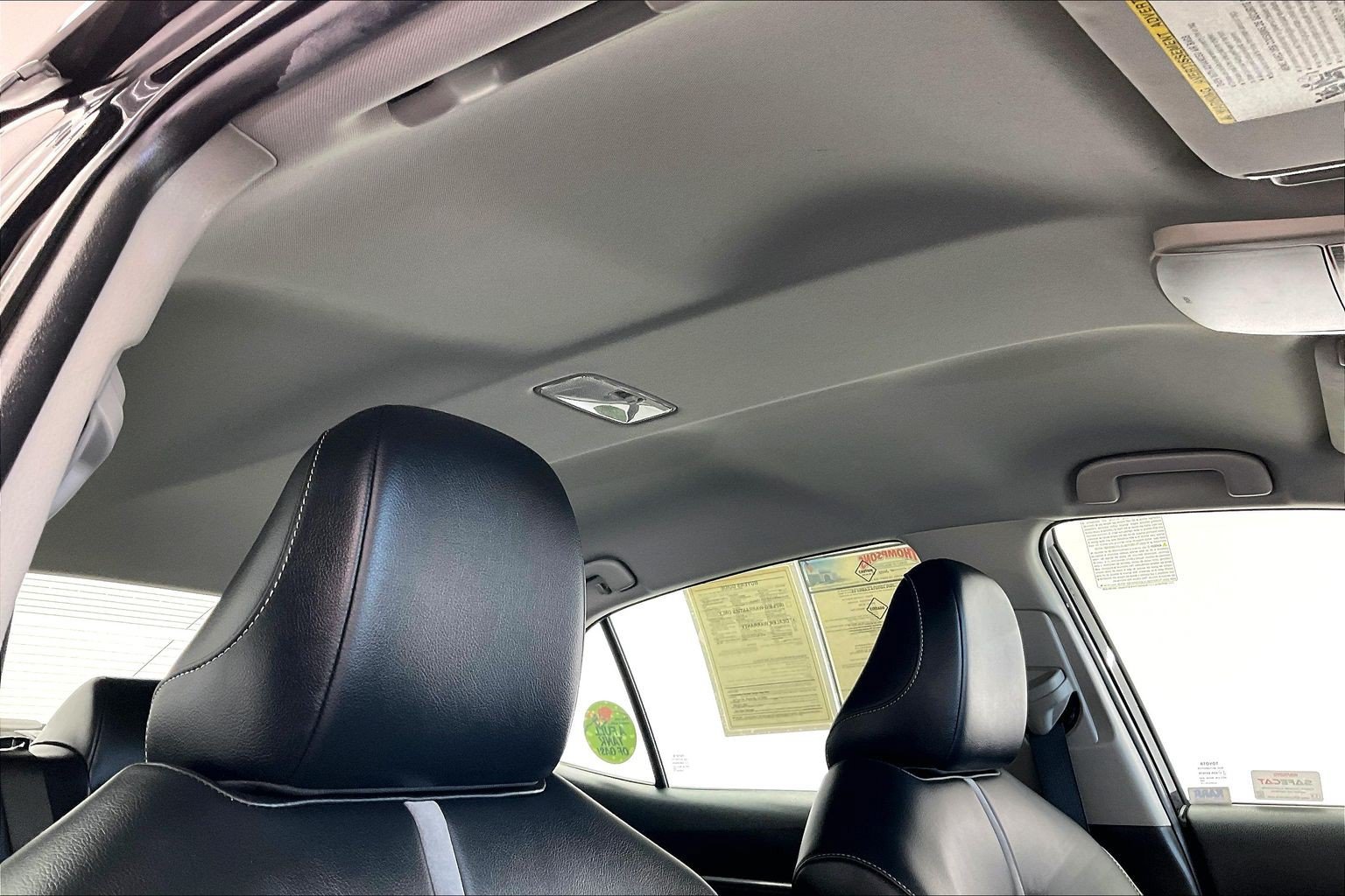 Used 2020 Toyota Camry SE FWD image 24