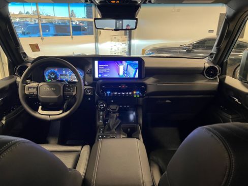 Used 2026 Toyota Land Cruiser image 32