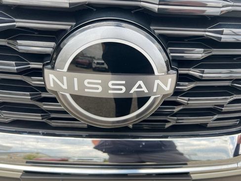 Certified 2023 Nissan Rogue SL AWD/4WD image 32