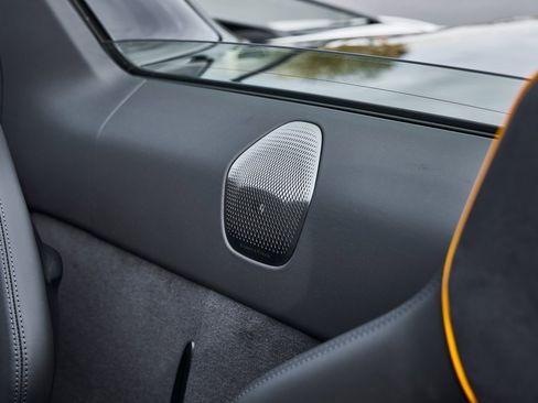 Used 2025 McLaren Artura Spider image 47