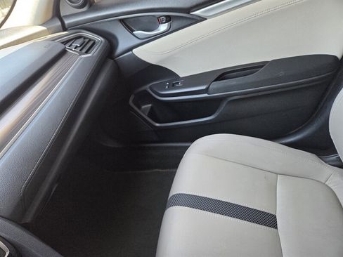 Used 2020 Honda Civic EX image 21
