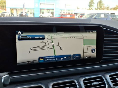 Used 2025 Mercedes-Benz GLS 580 GLS 580 4MATIC image 8