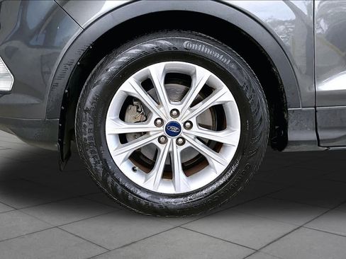 Used 2017 Ford Escape SE w/ Equipment Group 201A FWD image 11