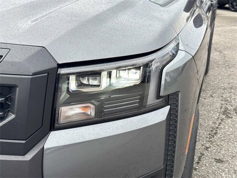 New 2026 Nissan Frontier S image 10