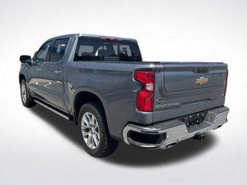 Used 2022 Chevrolet Silverado 1500 LTZ w/ LTZ Premium Package AWD/4WD image 5