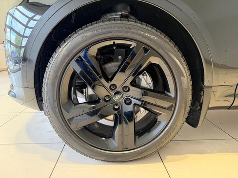New 2025 Land Rover Discovery Dynamic SE AWD/4WD image 10