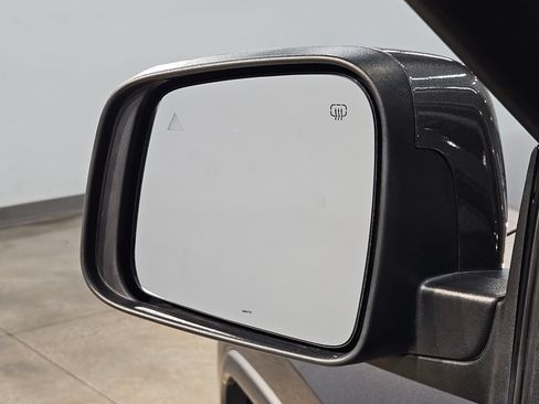 Used 2020 Jeep Grand Cherokee Altitude RWD image 22