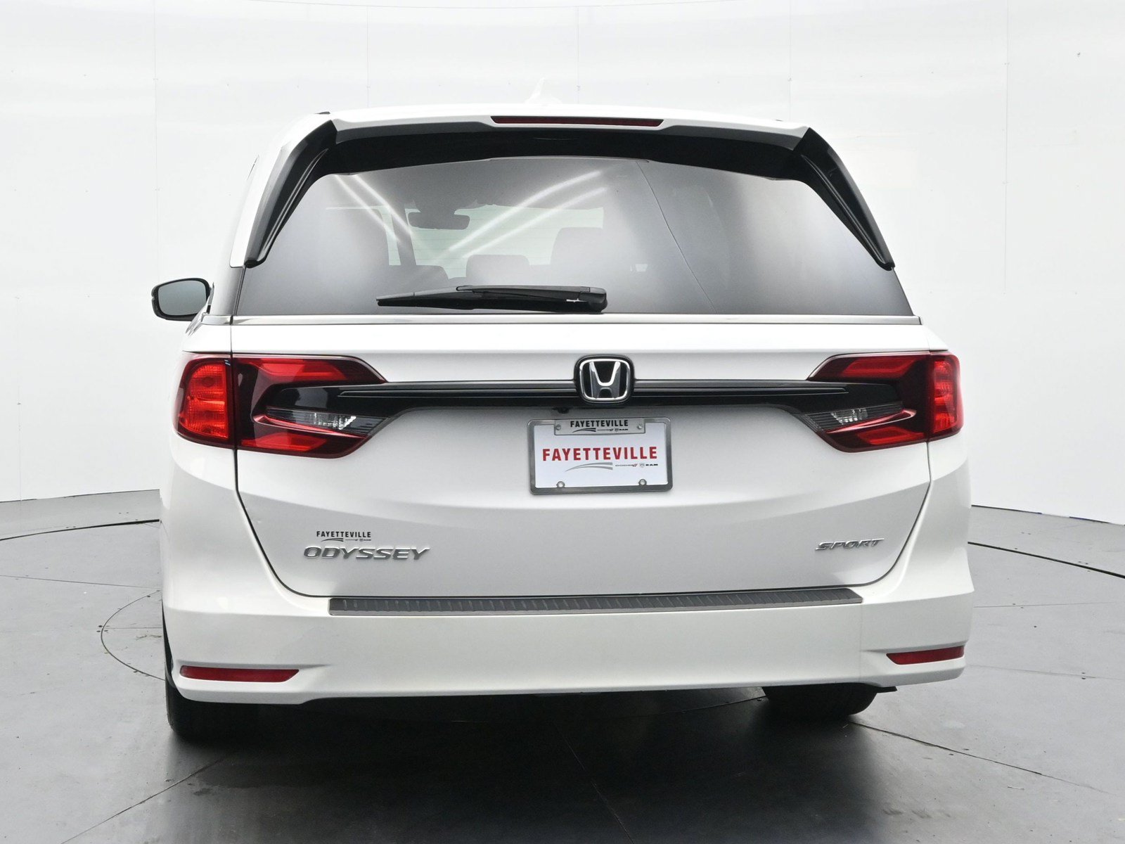 Used 2024 Honda Odyssey Sport image 7