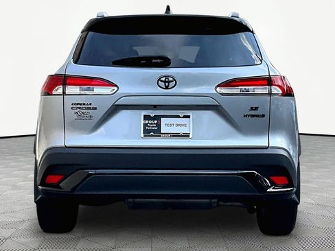 Used 2024 Toyota Corolla Cross AWD Hybrid w/ Moonroof Package image 5