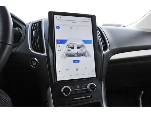 Used 2024 Ford Edge SEL image 23