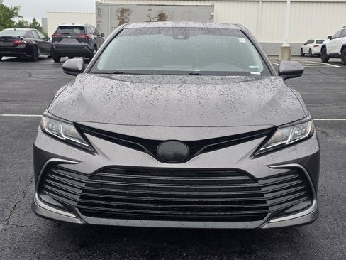 Used 2021 Toyota Camry LE FWD image 2