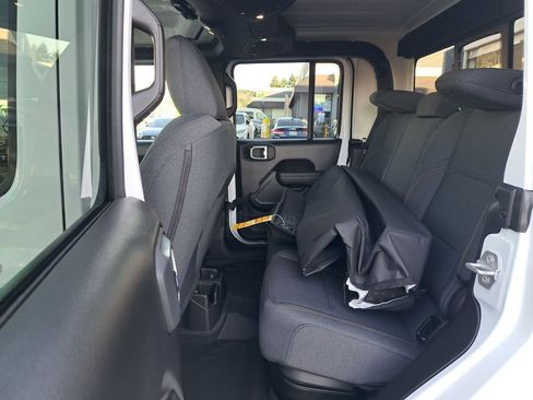 New 2026 Jeep Gladiator Sport AWD/4WD image 13