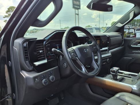 Certified 2024 Chevrolet Silverado 1500 High Country w/ Midnight Edition image 7
