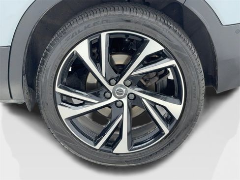 Used 2019 Volvo XC40 T5 R-Design image 55