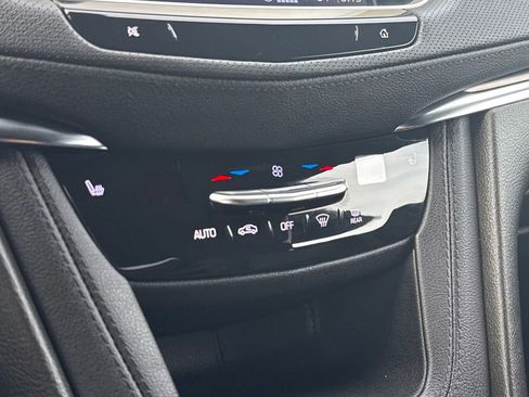 Certified 2022 Cadillac XT5 Luxury image 20