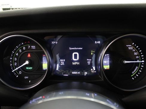 Used 2021 Jeep Wrangler Unlimited Sahara AWD/4WD image 10
