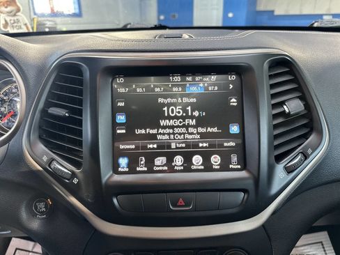 Used 2014 Jeep Cherokee Limited w/ Luxury Group image 26
