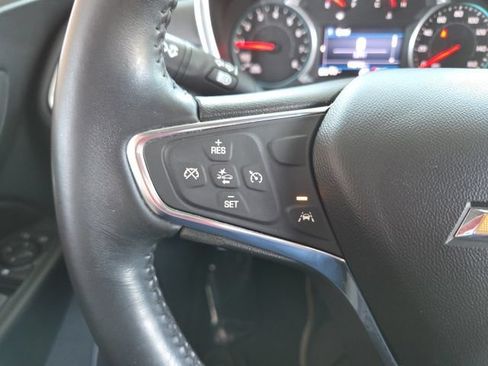Used 2020 Chevrolet Equinox LT w/ Driver Convenience Package AWD/4WD image 12