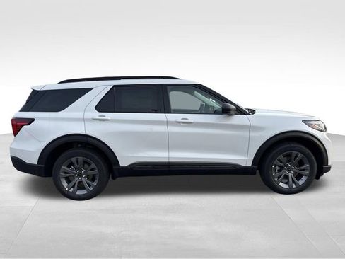 New 2026 Ford Explorer Active w/ Active Comfort Package image 9