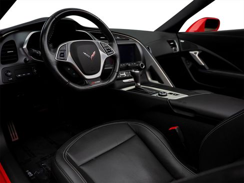 Used 2019 Chevrolet Corvette Z06 RWD image 32