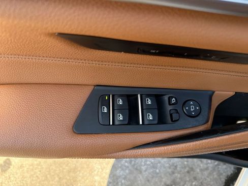 Used 2017 BMW 530i xDrive image 15