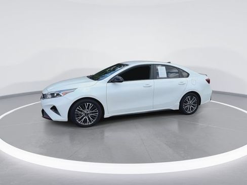 Used 2022 Kia Forte GT-Line FWD image 6