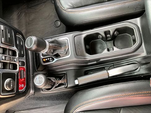 Used 2020 Jeep Gladiator Mojave AWD/4WD image 15