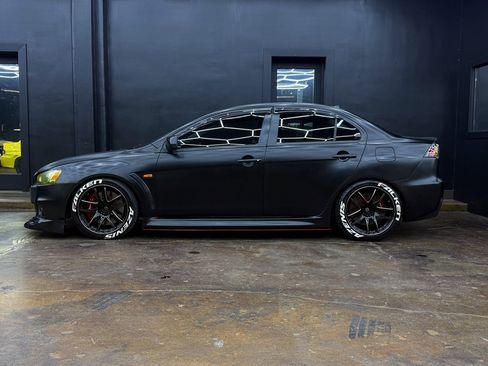 Used 2014 Mitsubishi Lancer Evolution GSR image 4