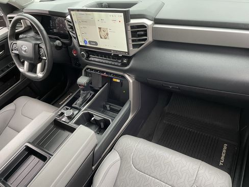 Used 2024 Toyota Tundra Limited image 11