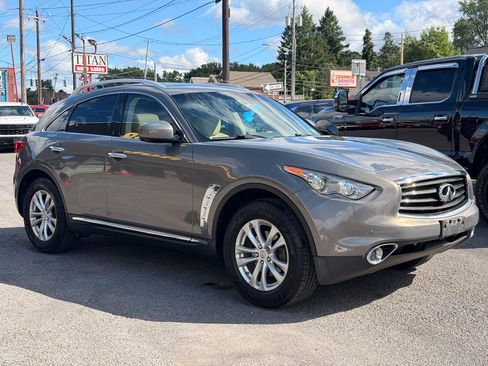 Used 2014 INFINITI QX70 AWD w/ Premium Package image 3