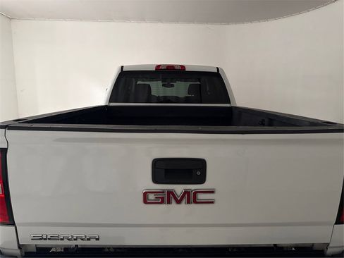 Used 2019 GMC Sierra 2500 2WD Crew Cab w/ Sierra Convenience Package image 28