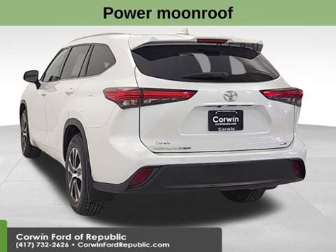 Used 2022 Toyota Highlander XLE image 7