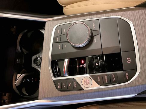 New 2026 BMW 330i Sedan w/ M Sport Package image 7