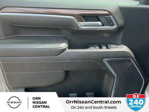 Used 2025 Chevrolet Silverado 1500 LT AWD/4WD image 16